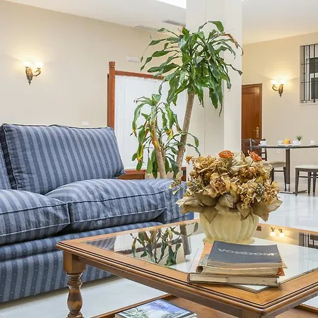 Gran Avenida Hotel Coria Del Rio